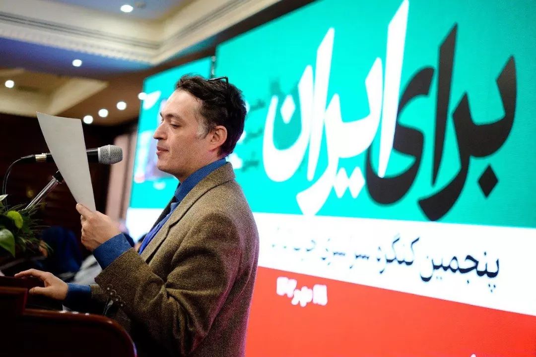 دیپلماسی از دموکراسی می‌گذرد